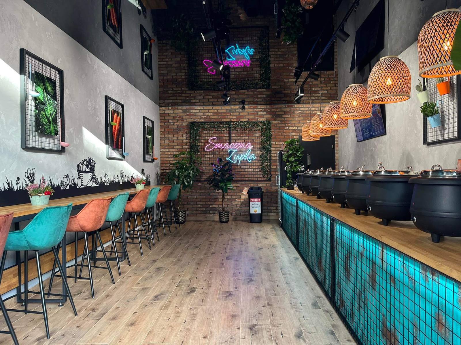 Sufit i światło w restauracji — Art.Raphael